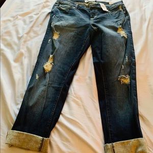 Torrid distressed Capri jeans